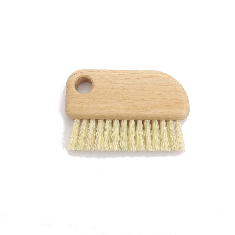 Horn comb cleaner